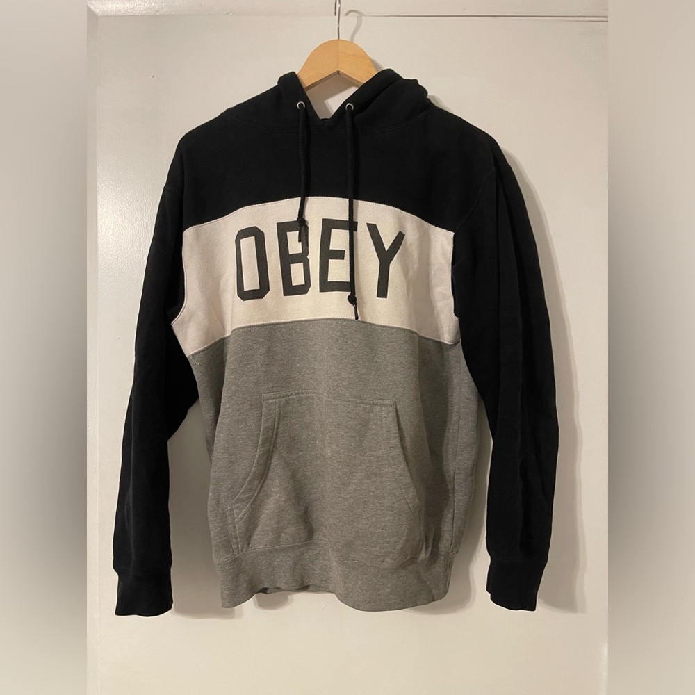 Obey Hoodie Sz Small